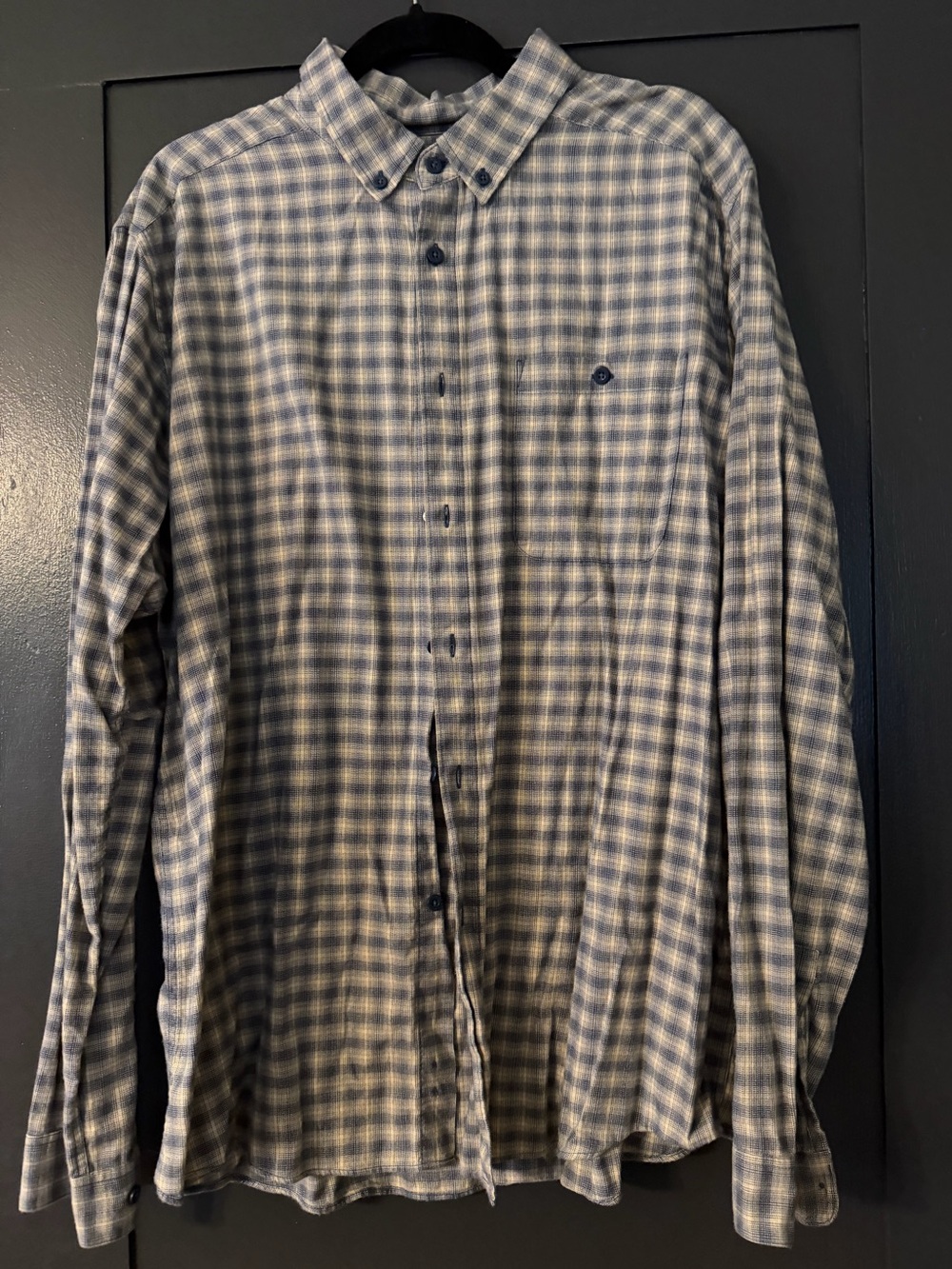 Patagonia Men's Blue and Gray Plaid Button-Down Shirt